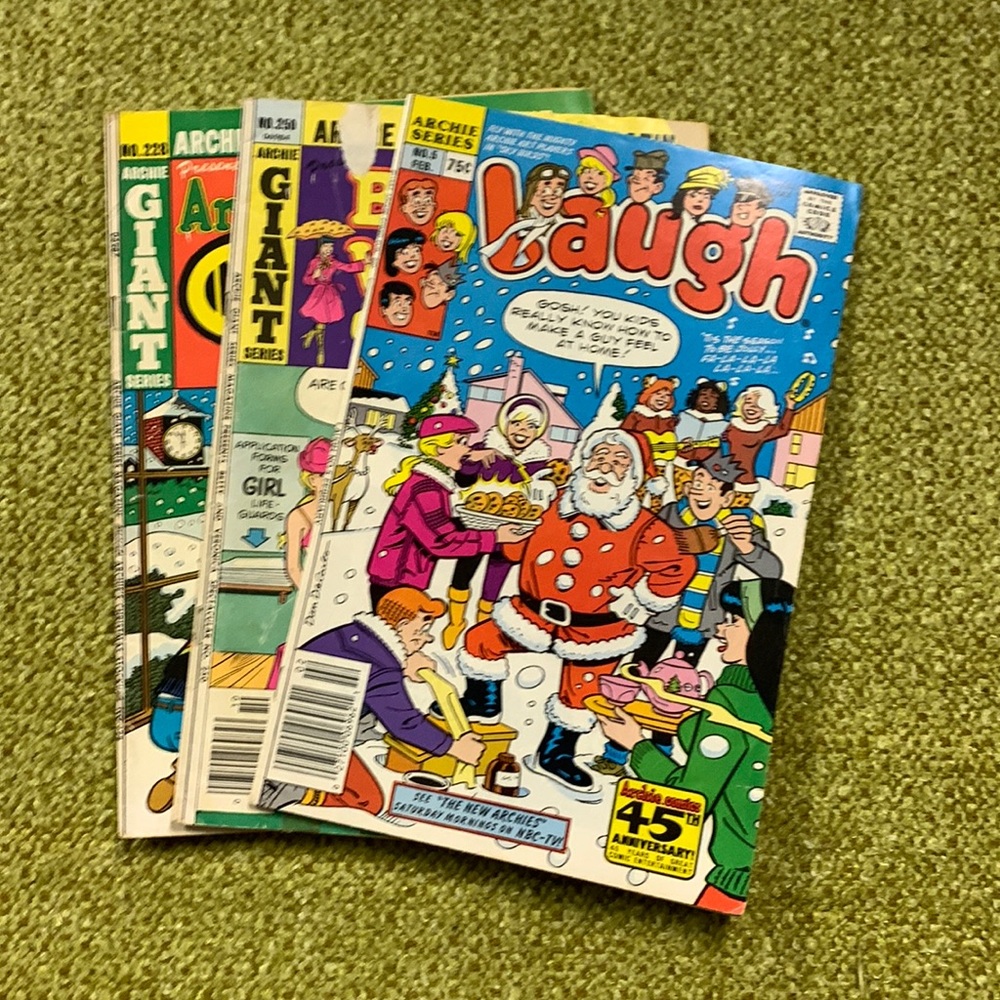 (3) ARCHIE comic books